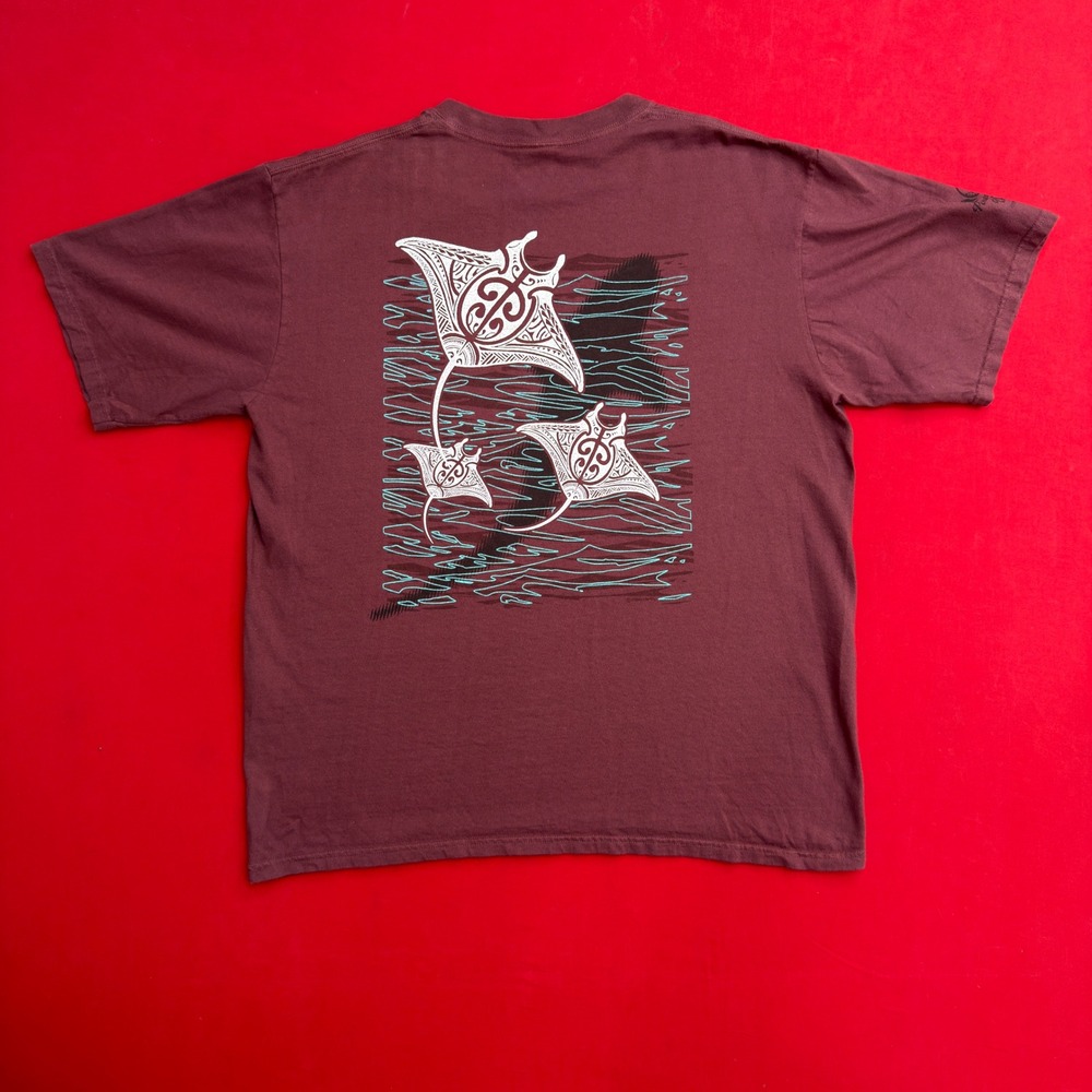 Surf Crazy Shirts Hawaii Mens Large Burgundy Stingray Tribal Graphic T-Shirt Y2K